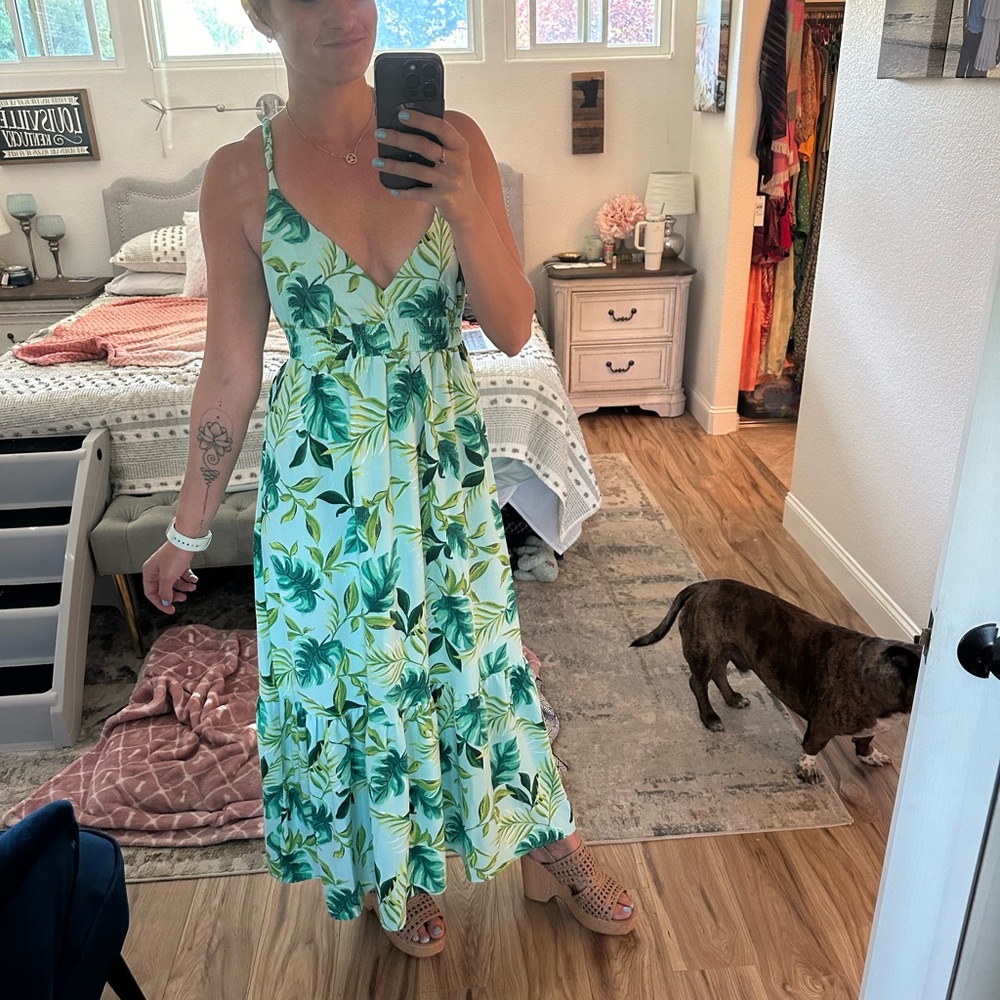 Tropical maxi dress perfect for your summer adventures!